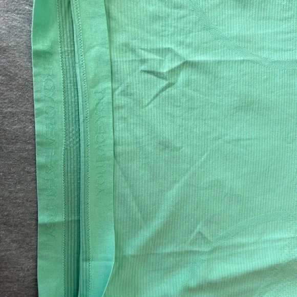 Lululemon Mint Green Swiftly Tech Short Sleeve 2.0 - Picture 4 of 6